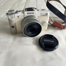PENTAX Q Mirrorless Digital Camera White with Manual and Accessories