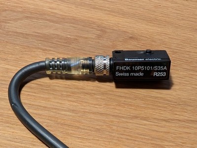 Baumer electric FHDK 10P5101/S35A Reflexions-Lichttaster Sensor mit Kabel