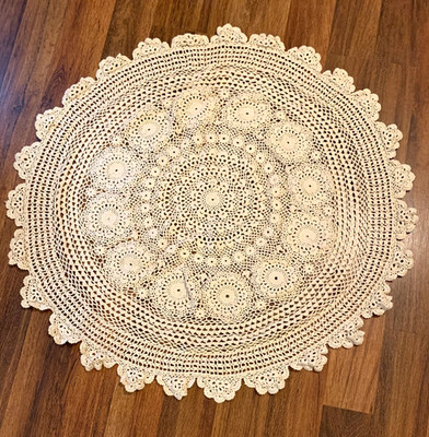 Crocheted Tablecloth Round 40'' Beige Excellent