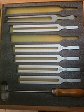 Vintage Tuning Forks 6 Set Music Violin Piano Hearing Vibration Sound Wood Case