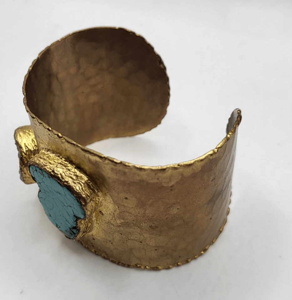 Brazalete Grueso Latón Martillado Bohemio Grueso Geoda Turquesa 2 pulgadas de ancho Foto 4 de 4
