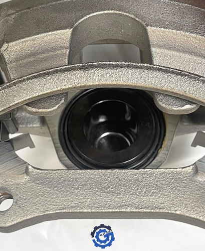 New OEM GM Front Right Brake Caliper 16-25 Chevy Malibu Equinox w/ Brake Pads - Picture 8 of 9