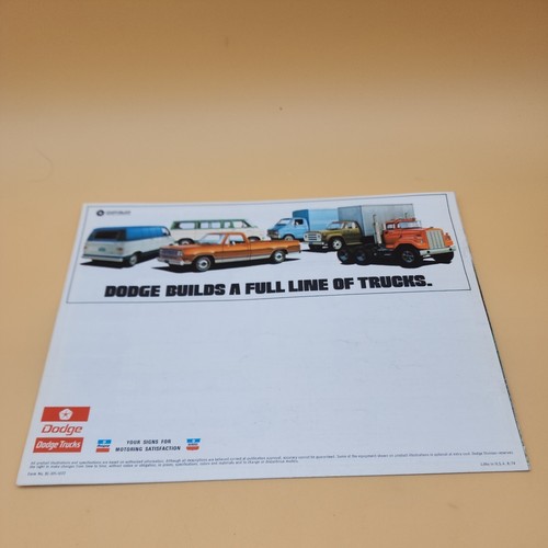 1975 Dodge Sportsman Wagon Van Deluxe Sales Brochure Catalog - B100 B200 B300 - Picture 3 of 3