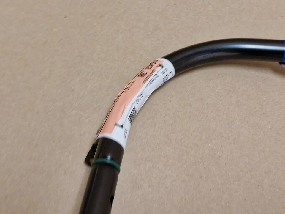 Ford Fiesta Mk6 Oil Filler Tube 2008-2018 1543338 8A617A228AA Genuine NEW OEM - Image 4 of 4