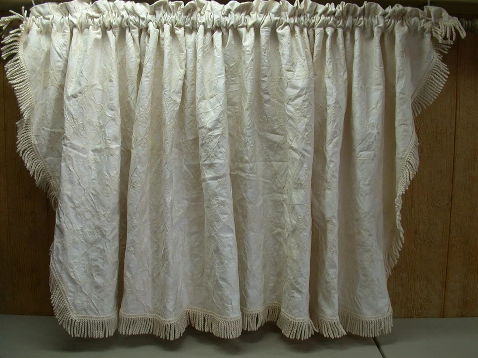 Cortina Jacquard Veratex con Flecos Pesados ~ Marfil ~ 137" W x 42" L con Flecos de 3" Foto 3 de 4