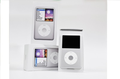 Apple iPod Classic 30GB 80GB 2台セット 動作品 Apple iPod classic 5th Generation White (30GB) (MA002LL) W