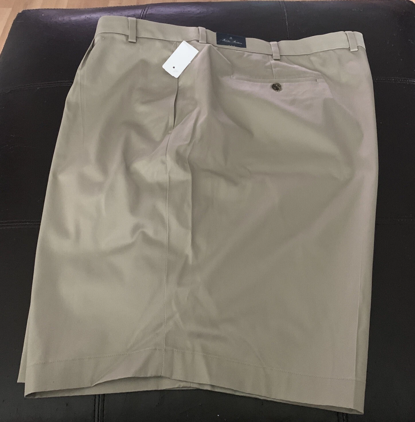 NWT Brooks Brothers Brit Khaki Shorts Big&Tall Size 56 X 10 Pleated Stretch O9