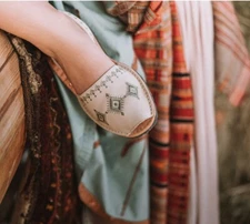 Toni Pons World Family Ibiza Shoes 40 EU 9 US Embroidered Flower Flats