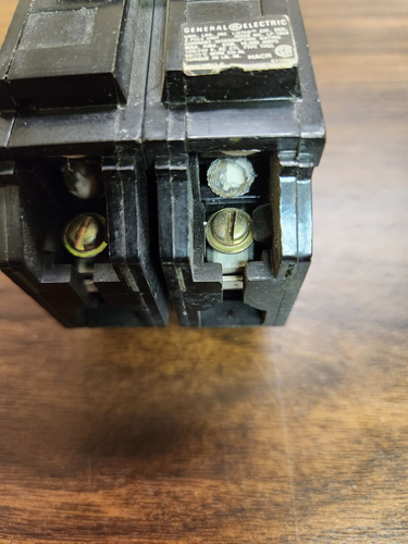 GE, 2 pole, 30 AMP, 240 volts, PLUG IN, CIRCUIT BREAKER, new - Picture 9 of 9