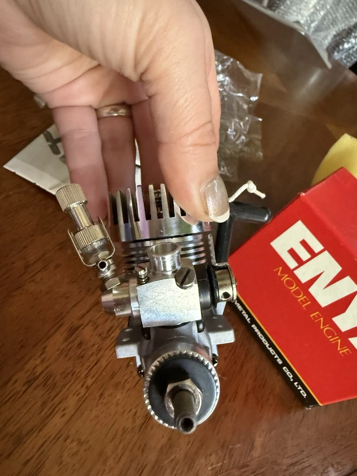 enya engine 11-Cx CT 1.8cc Car Model Engine Vintage! - Image 4 of 4