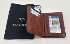 Cartera e identificación American Rust Amazon Screen usada Del Harris (Jeff Daniels)