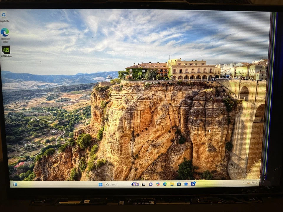 Lenovo Slim 7 Pro 3.2GHz Ryzen 7 6800HS SSD RTX 3050 ver descripción  Foto 2 de 4