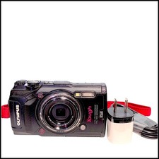 Olympus Tough TG-5 12.0 MP 4x Optical Zoom Compact Digital Camera Tested Charger