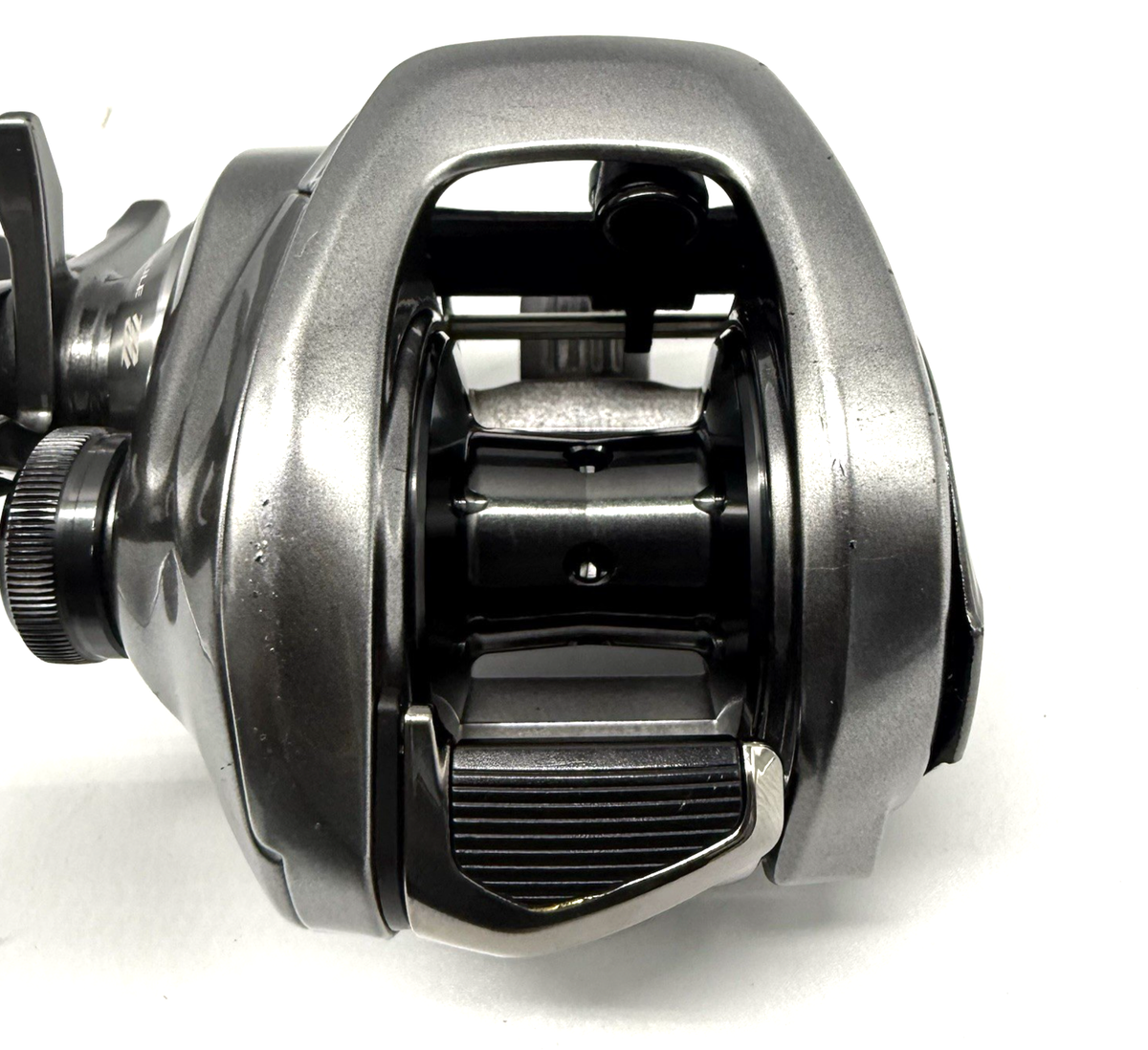 SHIMANO 18 Bantam MGL XG LEFT Handed Bait Casting Reel with Box