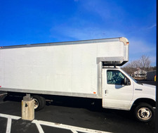 2014 Ford E450 Super Duty 20ft Box Truck W/ Ramp 75k Miles Well Maintained