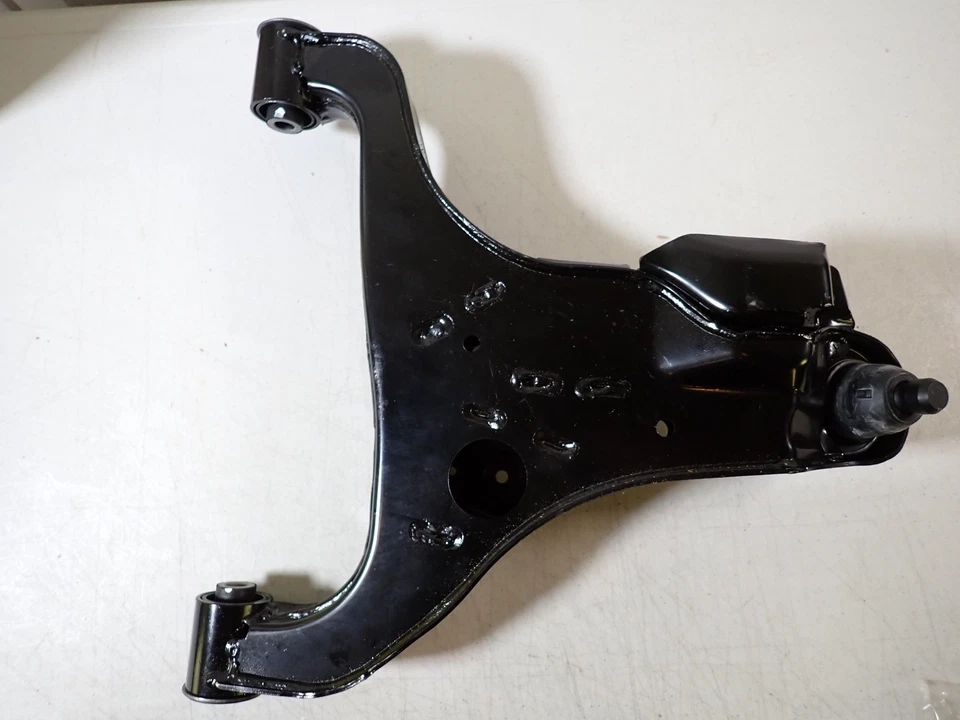 Moog RK620512 Control Arm Left Front Lower for Nissan Armada Titan QX56 Foto 4 de 4