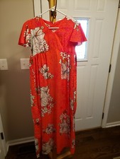    Vintage 1970's Girls Hawaiian Dress - Exquisite Floral Elegance   