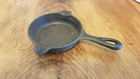 Vintage WAGNER Ware #1050 B Cast Iron Skillet  Double Spout Ashtray 6 1/4" USA