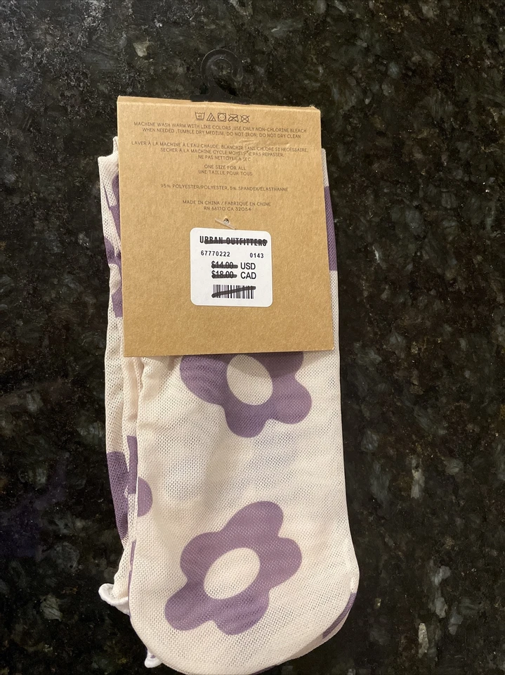 Calcetines Urban Outfitters marfil transparente con flores moradas, ¡nuevos! Foto 2 de 3