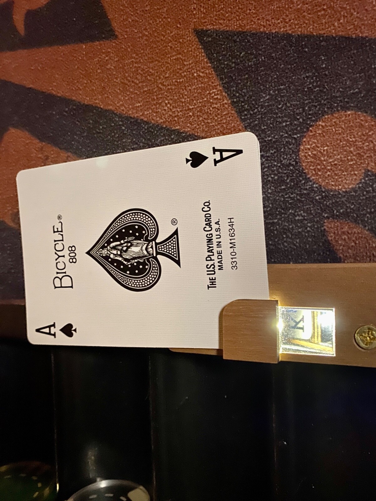Blackjack hole card peeker with light, walnut wood, can be personalized