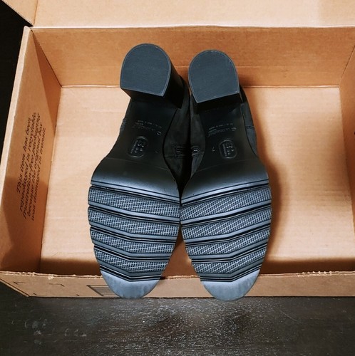 NEW La CANADIENNE Margaret Chelsea Boots Waterproof Suede Rain Bootie Black 7 M - Picture 13 of 15