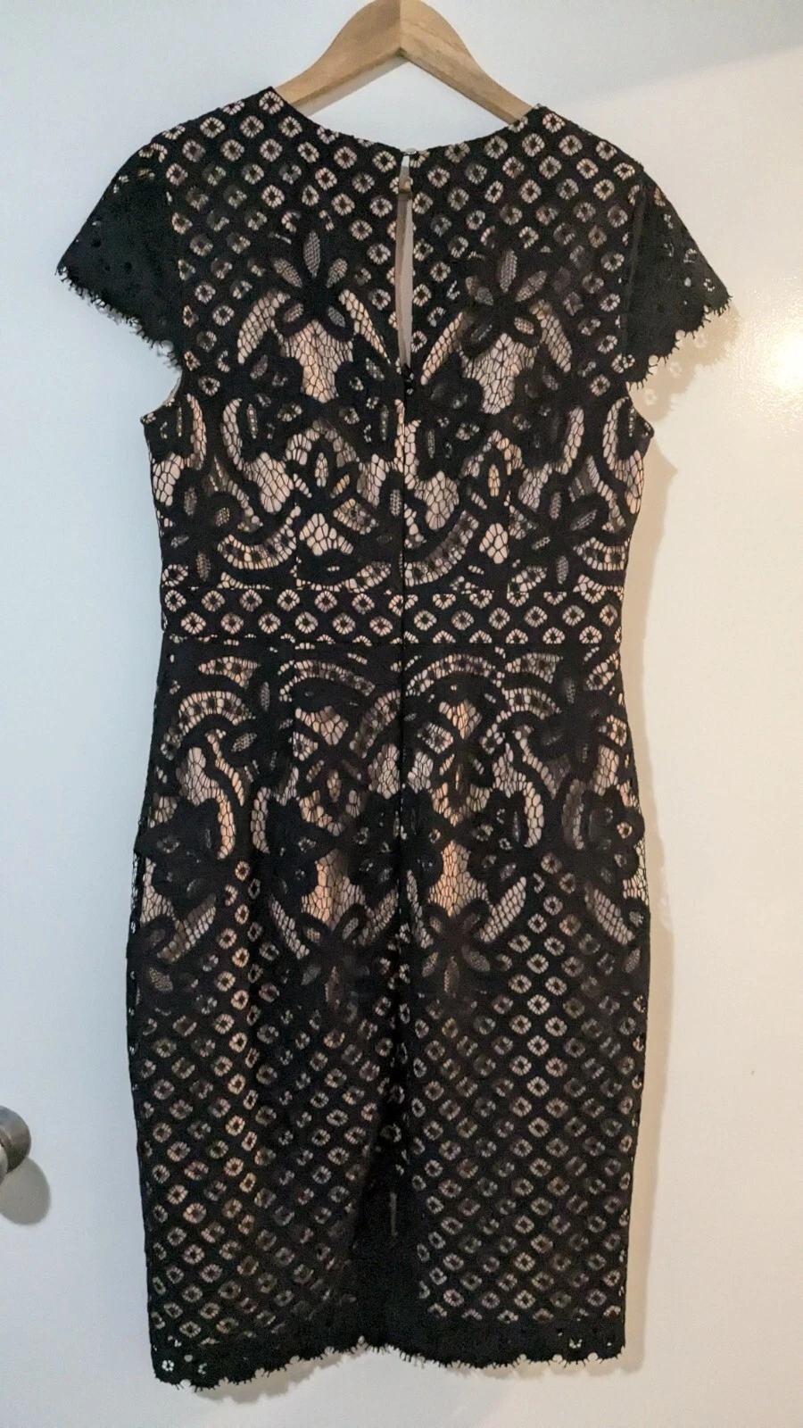 Picture 2 of 4