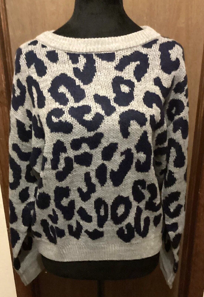 Yummy Grey Leopard Sweater Size L
