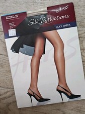 Hanes Silk Reflections Silky Sheer Style 717 Pantyhose Size AB Soft Taupe New 08
