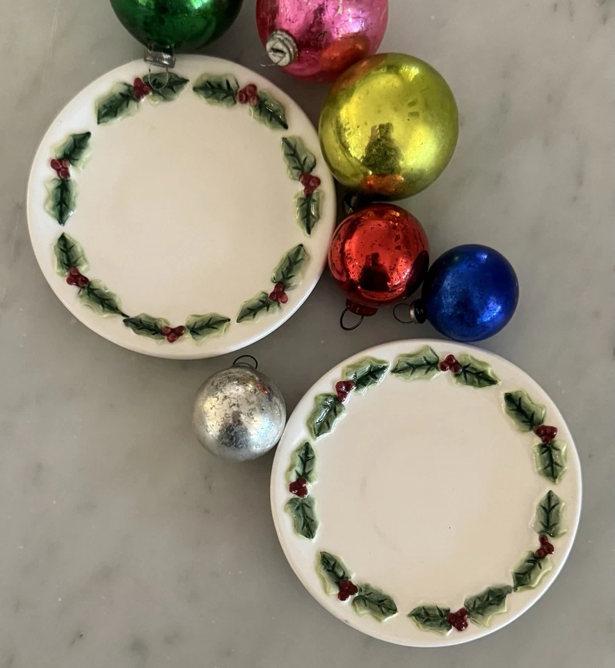 Grinalda de Natal vintage design de azevinho 3" porcelana cerâmica manteiga tapinhas - 2 - Imagem 2 de 4