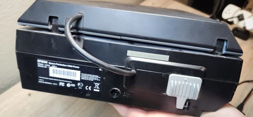 Epson Perfection V600 Photo Scanner - B11B198011 - For Parts / Not Working As Is - Picture 9 of 10
