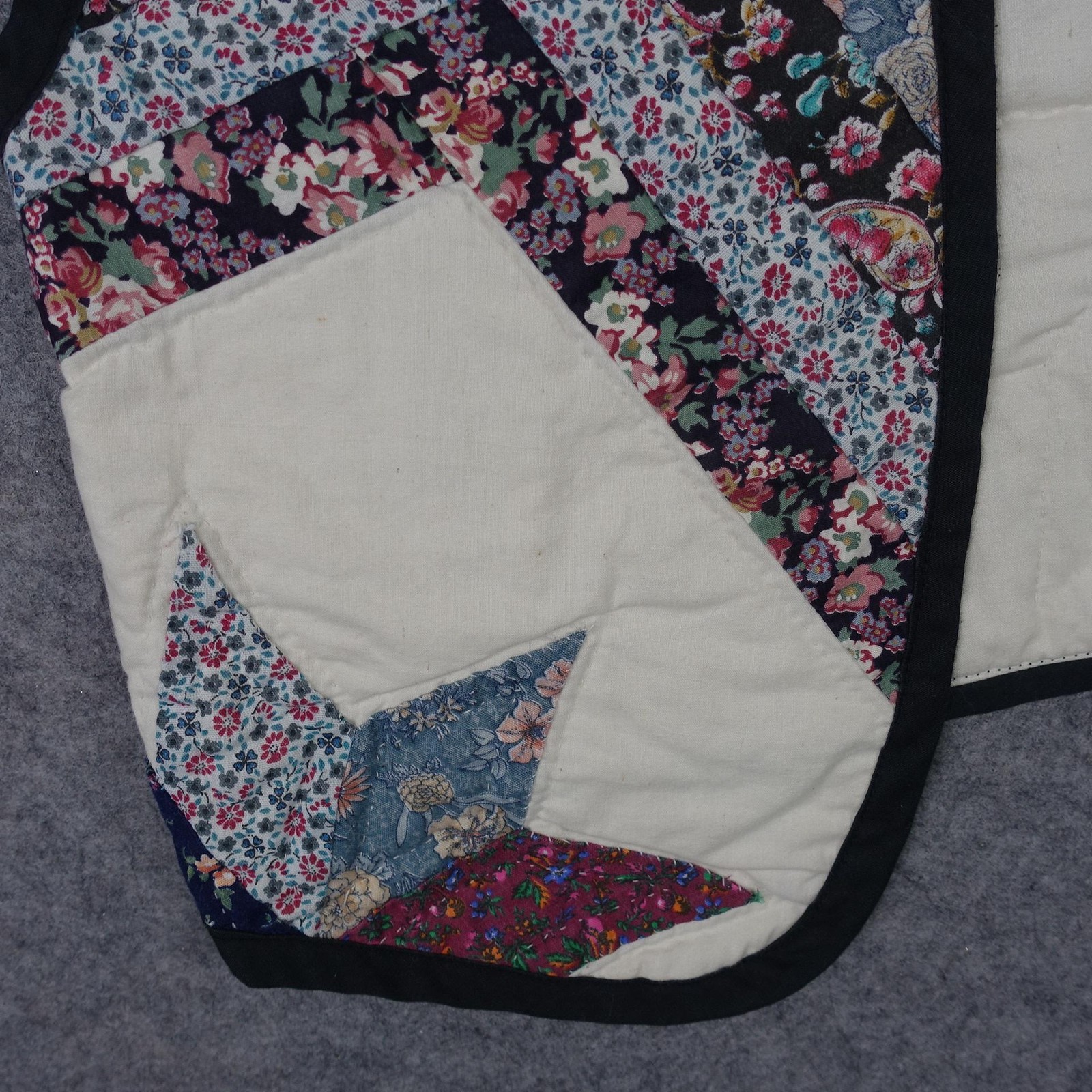 Handmade Patchwork Quilted Vest Womens Medium Bei… - image 5