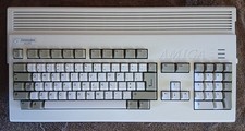 Commodore Amiga A1200 - Rev 1D4 - tappi polimerici ricavati - unità CF 4 GB - ottime condizioni