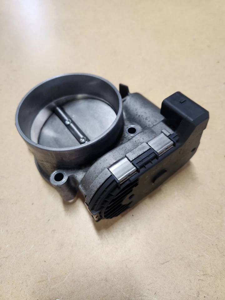 Audi S5 2012 4,2 L V8 84 mm carrocería del acelerador 077133062A Foto 4 de 4