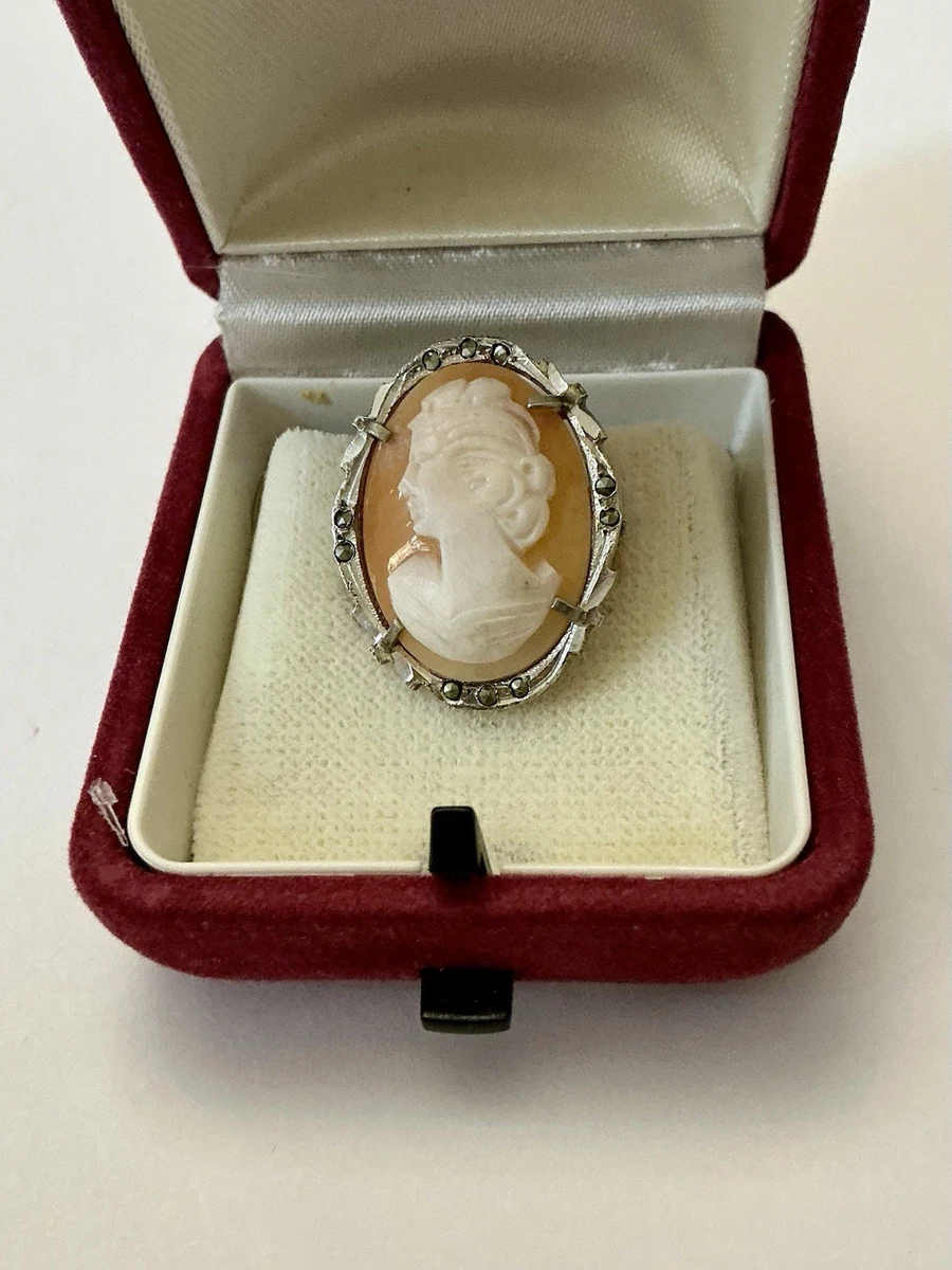Broche Ancienne En Argent Massif Avec Calcification - Pièce Unique
