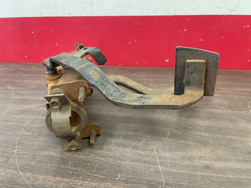 Buick Skylark 1965 1966 4 velocidades embrague pedal montaje 225 Foto 3 de 4