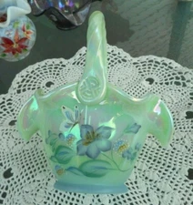 FENTON ART GLASS LILY BASKET1998 SEA GREEN IRIDIZED.GESSEL