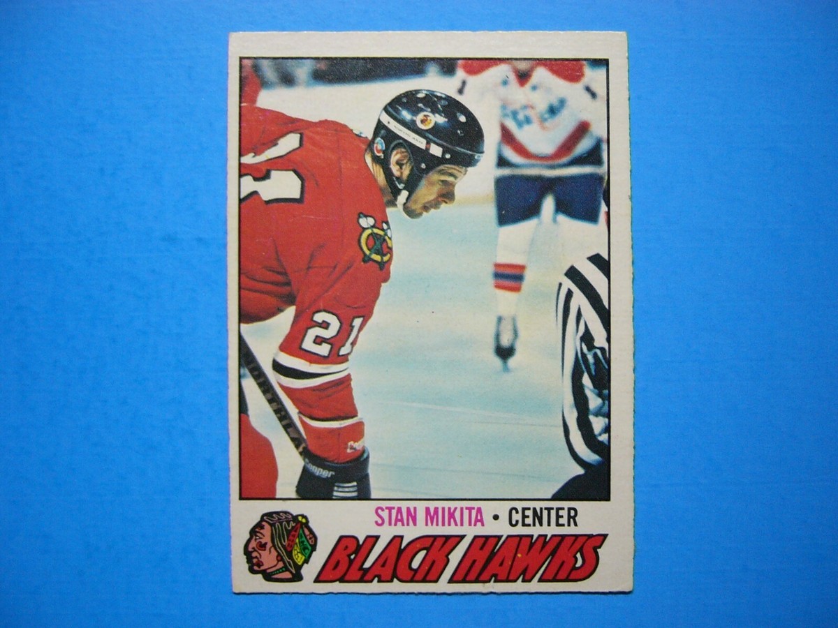 1977/78 O-PEE-CHEE NHL HOCKEY CARD #195 STAN MIKITA EX+ EX/NM