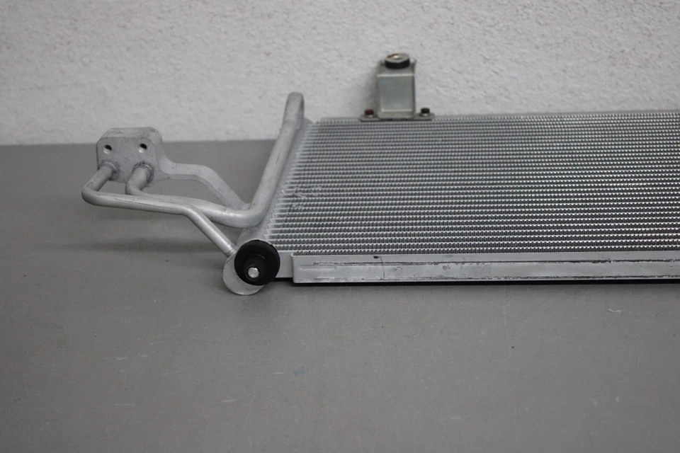 Condensador de aire acondicionado delantero Kia Sephia 1999 2001 Foto 4 de 4