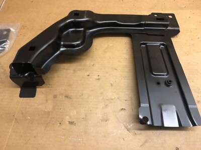 Porsche 95b Macan Strut Cover Plate Tin Sheet Tp.45 for sale 