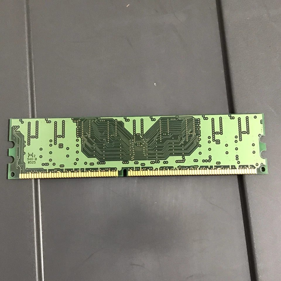 NANYA NT256D64S88COG-5T   256MB RAM MEMORY  DDR 400MHz CL3 PC3200U-30330 - Image 3 of 4