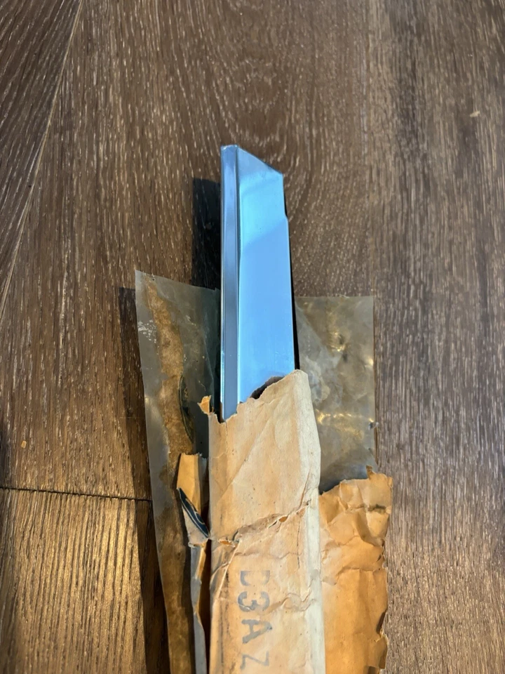 NOS 1973-1975 Ford LTD Galaxie front door belt moulding D3AZ-5720934-B - Image 2 of 4