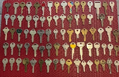 Keys Lot of 80 Some Brass Steel Vintage House Lock Safety Steam Punk VTG