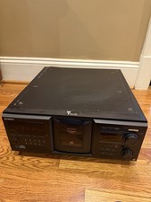 SONY CDP-M555ES 400-DISC CD CHANGER - - TESTED - Powers On But Does Not Work