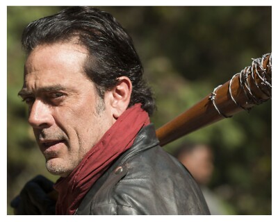 THE WALKING DEAD *JEFFREY DEAN MORGAN* (NEGAN) 8x10