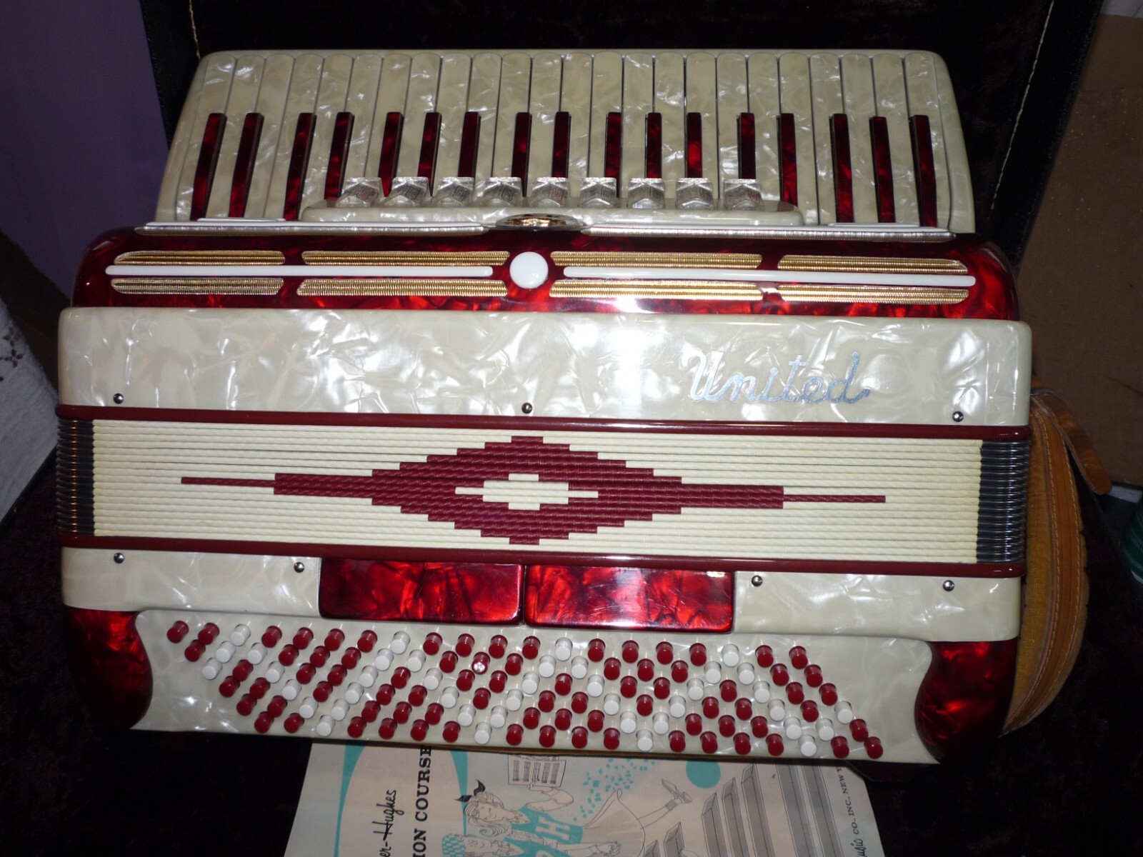 VINTAGE MAROTTA UNITED FULL SIZED ACCORDION MADE IN ITALY eBay