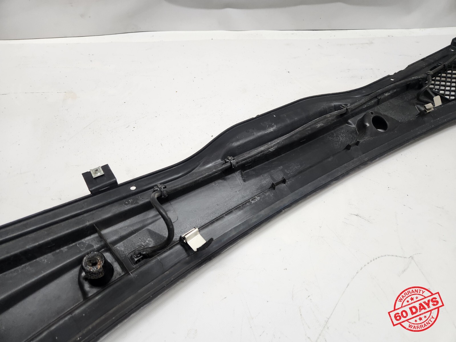 ⭐ 08-17 Maserati Gran Turismo Front Windshield Wiper Cowl Cover Vent Panel Oem
