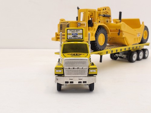 Winross 1993 Keller Bros. Ford Tractor Trailer with Caterpillar Load - Picture 6 of 22