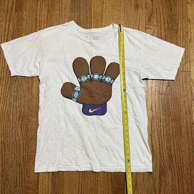 Kobe Puppet Hand Nike Kobe Bryant Muppets Puppets 4 Rings 2009 Championship T-Shirt ...