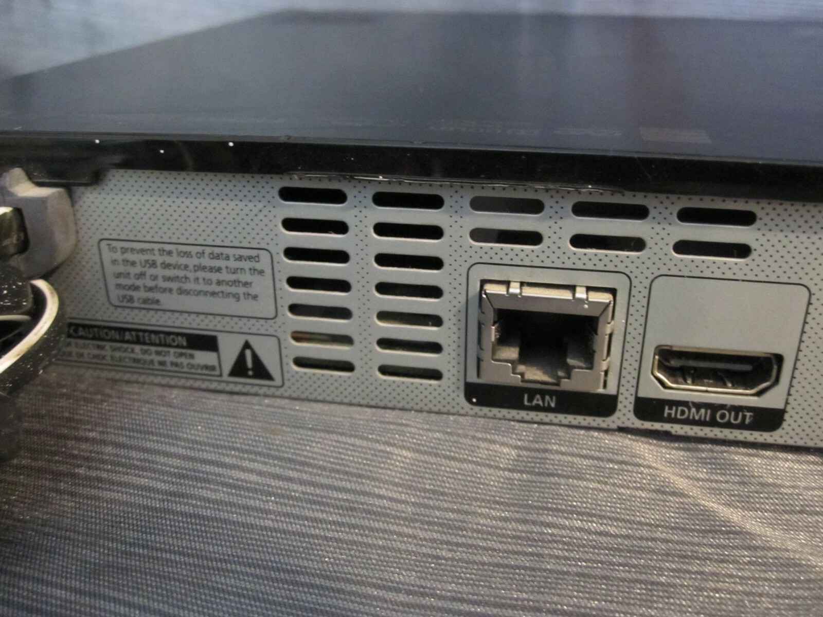 Samsung BDE5900 WiFi Smart 3D BluRay Disc Player w/ Streaming Apps eBay