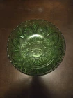 Vtg Green Anchor Hocking Scalloped Rim Star & Cameo Medallion Glass Serving Bowl